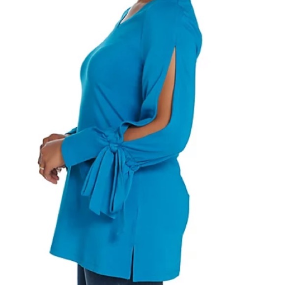 V-Neck Tunic - Picture 2 of 3